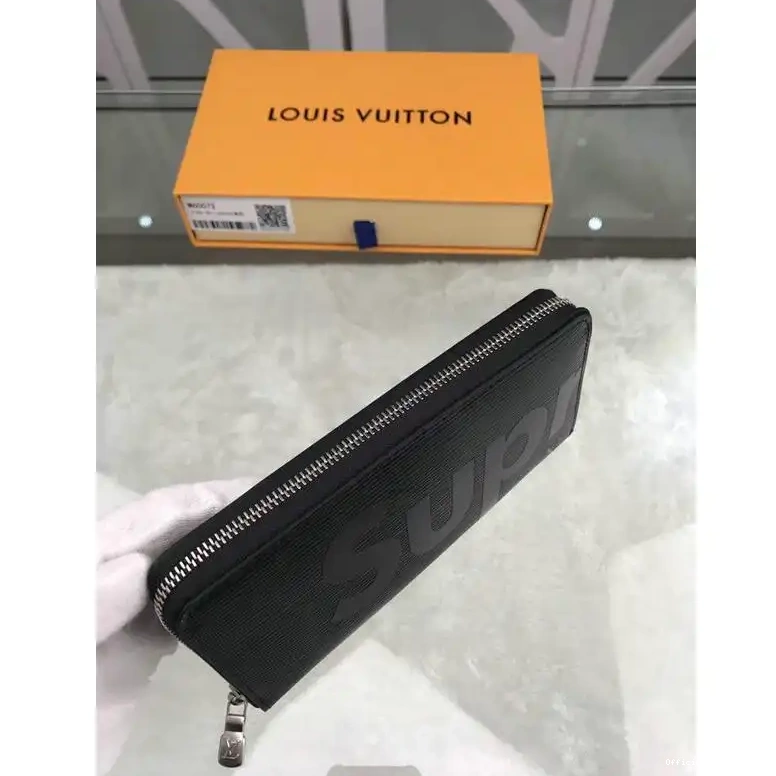 Official Brother Sam LV 19T1L0586 Bags 0817